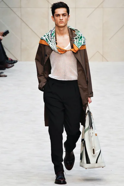 Look 1